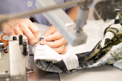 Näherin bei der Arbeit (Teilausschnitt) © wienwork Näherin bei der Arbeit (Teilausschnitt) © wienwork