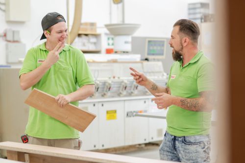 Holztechnik Mitarbeiter © wienwork/Luiza Puiu Holztechnik Mitarbeiter © wienwork/Luiza Puiu
